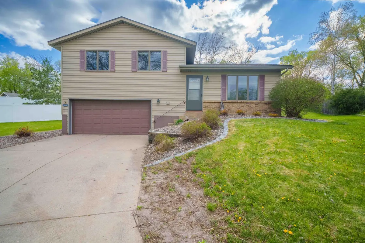 117 Vineyard Street, Cannon Falls, MN 55009 - #1