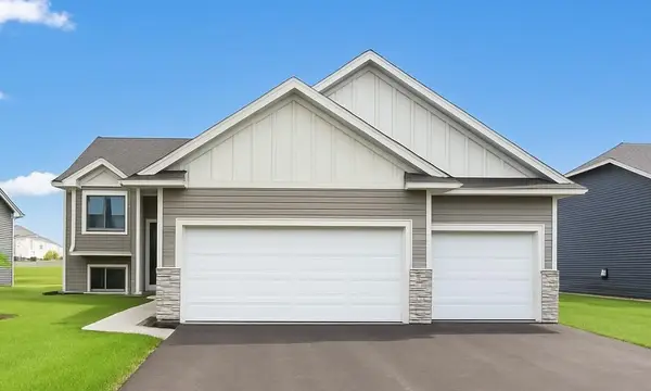 17750 Empire Trail, Lakeville, MN 55044