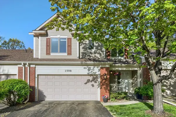 1598 Summit Shores Circle, Burnsville, MN 55306