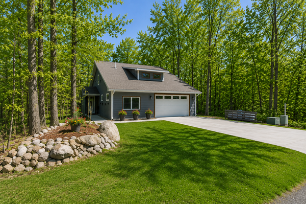 10761 Waters Edge Drive Nw, Walker, MN 56484