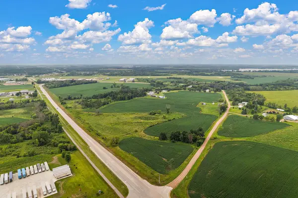 2240 Becker Trail, Faribault, MN 55021