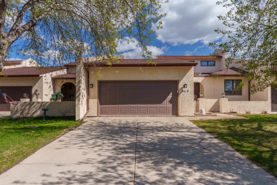 94 Prairiewood Drive S #D, Fargo, ND 58103 - #2