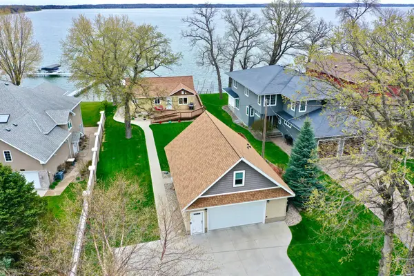 223 Lake Avenue S, Spicer, MN 56288