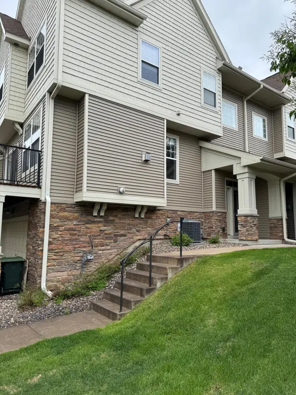 2429 121st Circle Ne #L, Minneapolis, MN 55449