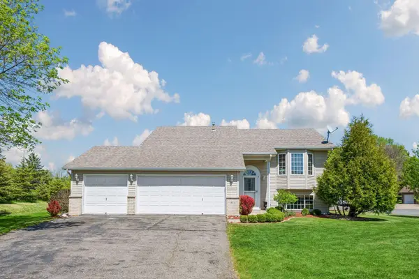 815 Quail Run, Waconia, MN 55387