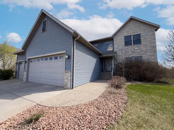 3072 Nottingham Road S, Saint Cloud, MN 56301