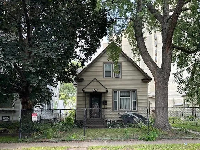 609 Case Avenue, Saint Paul, MN 55130 - #2