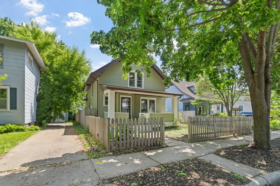 1024 Victoria Street N, Saint Paul, MN 55103 - #3