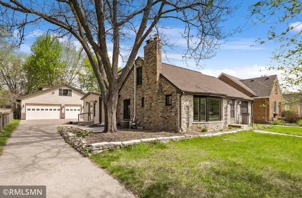 915 Nebraska Avenue W, Saint Paul, MN 55117