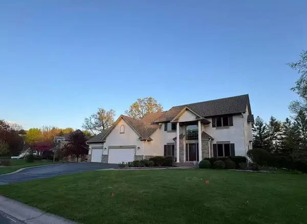 830 Hidden Meadow Trail, Eagan, MN 55123