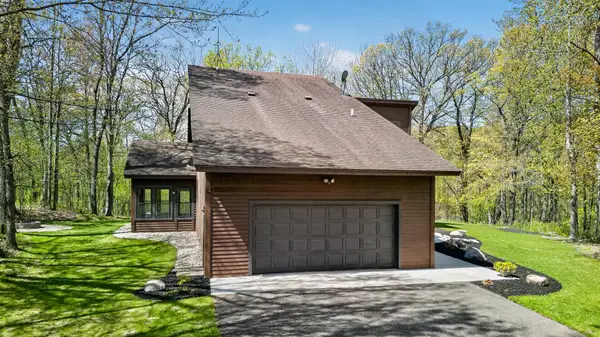 19925 Brentwood Lane Nw, Elk River, MN 55330
