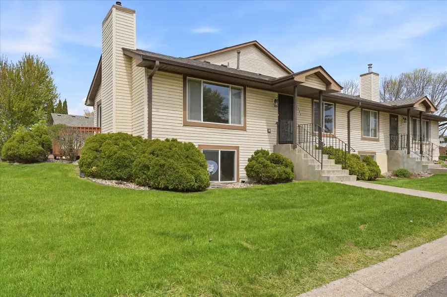 6762 Gretchen Court N, Oakdale, MN 55128 - #2