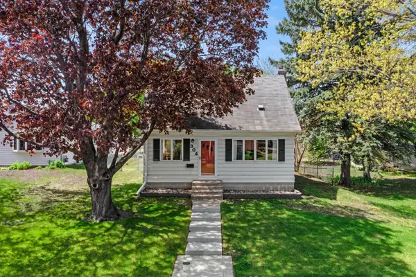 304 Madison Avenue S, Hopkins, MN 55343