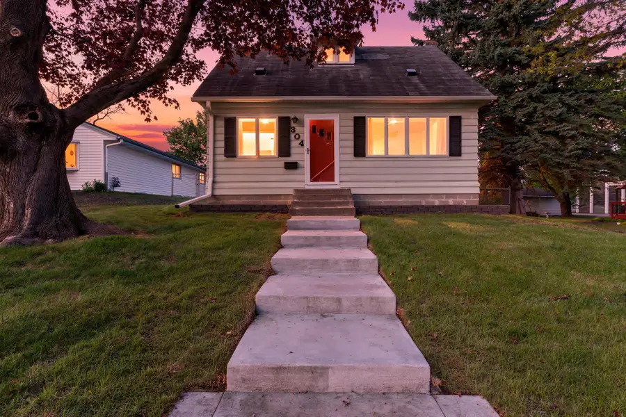 304 Madison Avenue S, Hopkins, MN 55343 - #3
