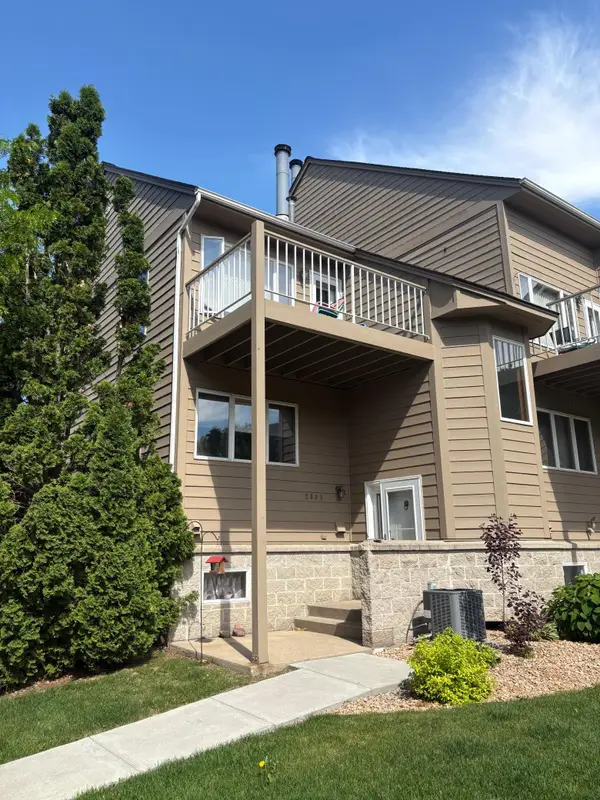 2839 Kenwood Isles Drive, Minneapolis, MN 55408