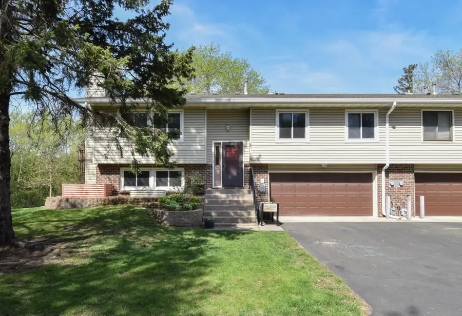 910 94th Avenue Ne, Blaine, MN 55434 - #2