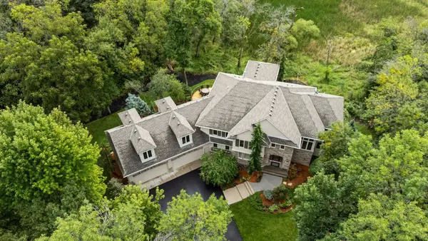 6065 Apple Road, Excelsior, MN 55331