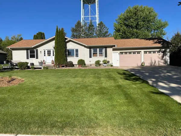 409 1st Street Sw, Grand Meadow, MN 55936