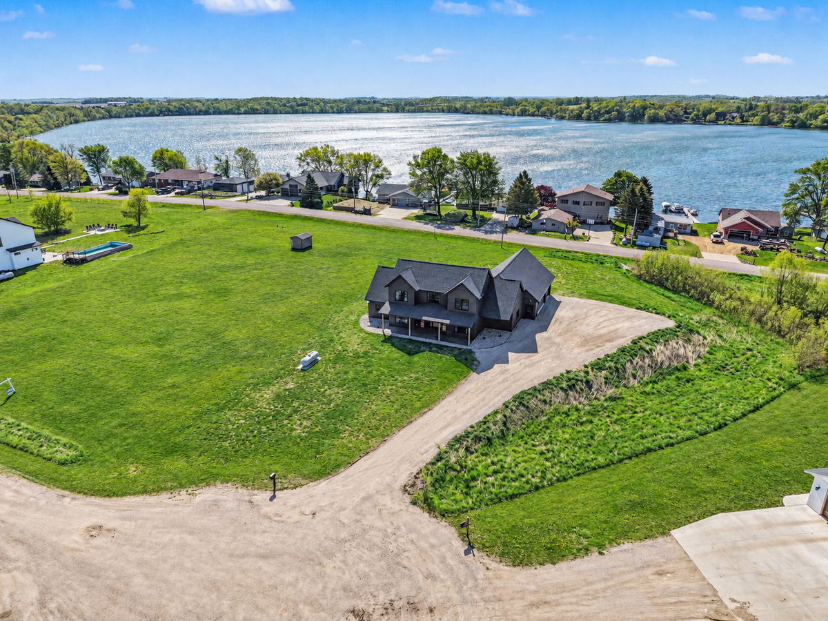 19347 Lake Volney Circle, Le Center, MN 56057 - #1