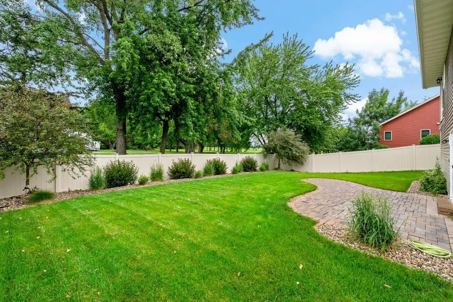 124 Harbor Hill Drive, Mankato, MN 56001 - #2