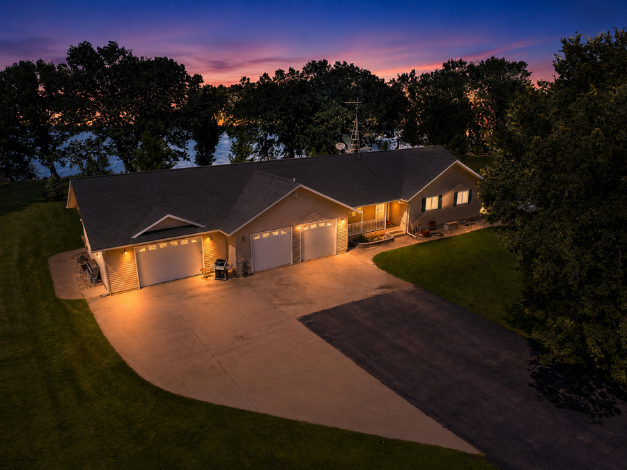 4 S Fox Lake Drive E, Sherburn, MN 56171 - #3
