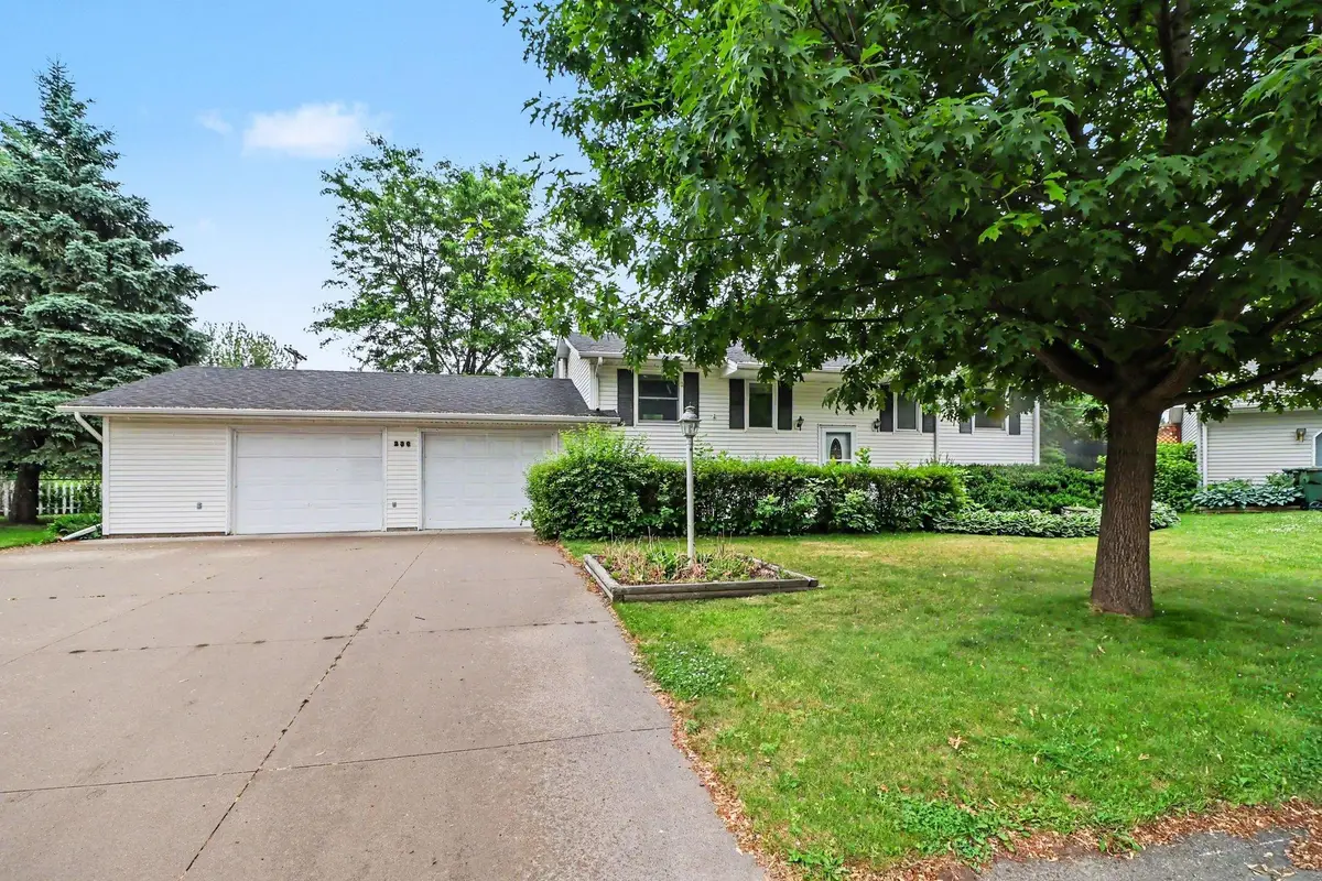 236 Strese Lane, Apple Valley, MN 55124 - #1