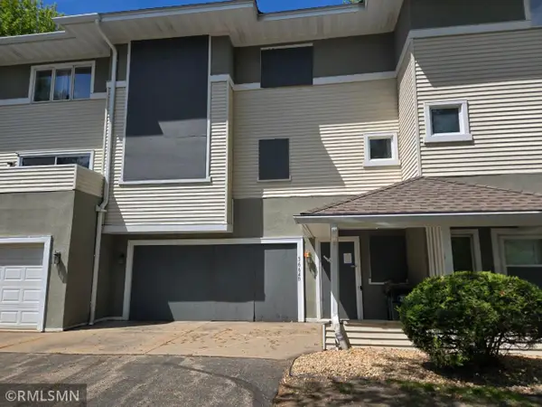 3664 Abbey Way #B, Saint Paul, MN 55123