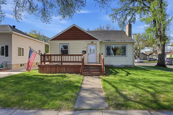 1548 2nd Avenue S, Fargo, ND 58103
