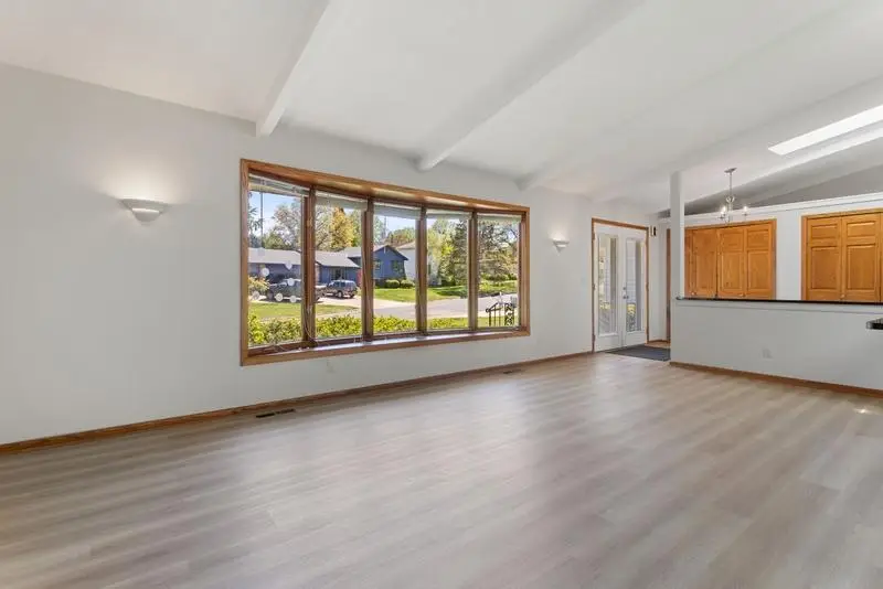 1948 Crown Point Drive, Saint Paul, MN 55118 - #2