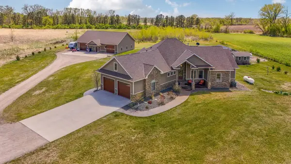15599 138th Avenue Ne, Spicer, MN 56288