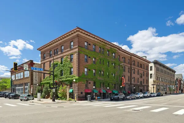 11 S 12th Street #402, Minneapolis, MN 55403