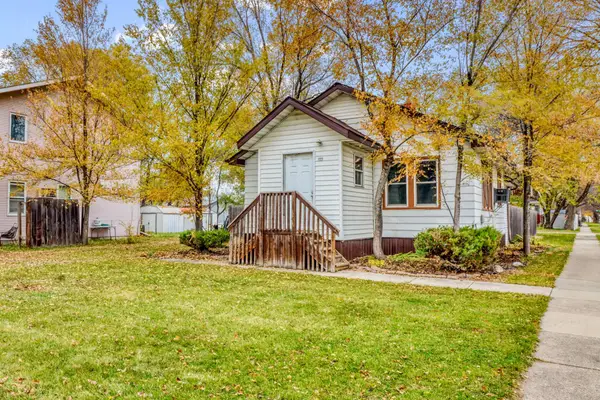 1001 28th Street N, Fargo, ND 58102