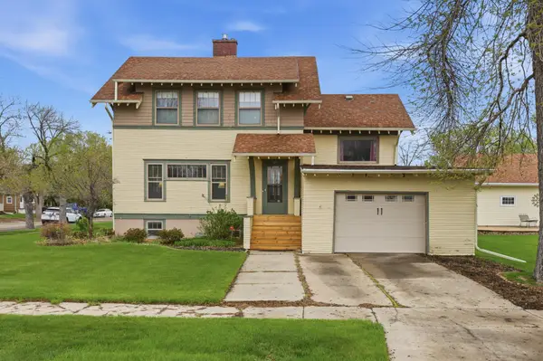 404 2nd Avenue Ne, Hillsboro, ND 58045
