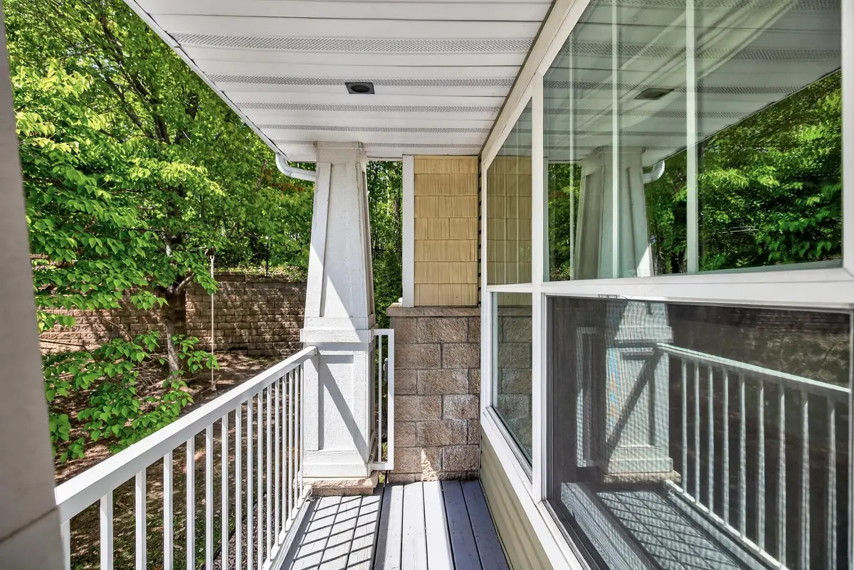 1240 County Road D E #10, Saint Paul, MN 55109 - #1