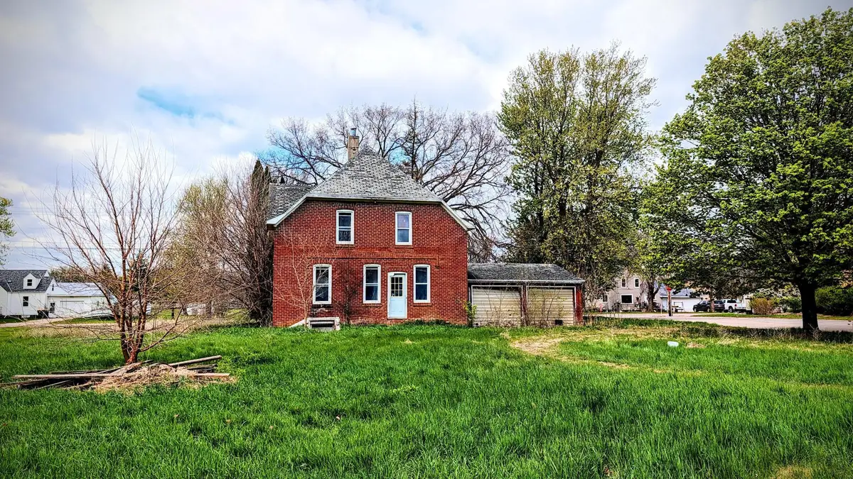 255 5th Street N, Butterfield, MN 56120 - #1
