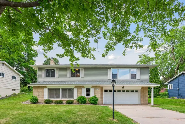 88 Battle Creek Place, Saint Paul, MN 55119