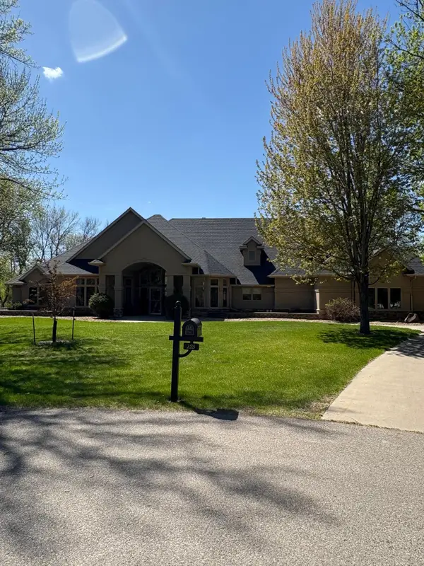 125 49th Avenue E, West Fargo, ND 58078