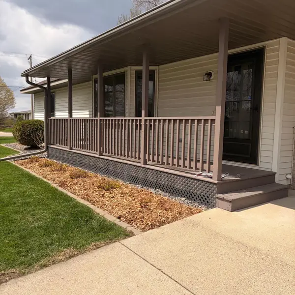 10 George Street E, Maple Lake, MN 55358