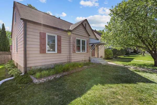 3738 Noble Avenue N, Minneapolis, MN 55422