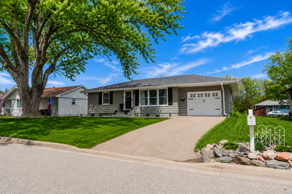 212 Sunset Drive, Jordan, MN 55352