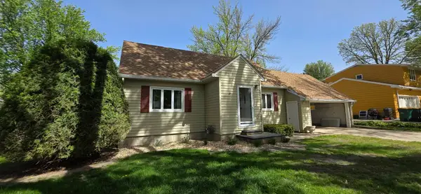 1208 Kent Avenue, Albert Lea, MN 56007