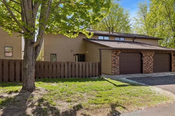 434 E 11th Street #J, New Richmond, WI 54017