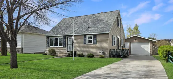 913 E Elm Street, Redwood Falls, MN 56283