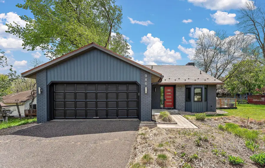 986 Demont Avenue E, Saint Paul, MN 55109 - #2