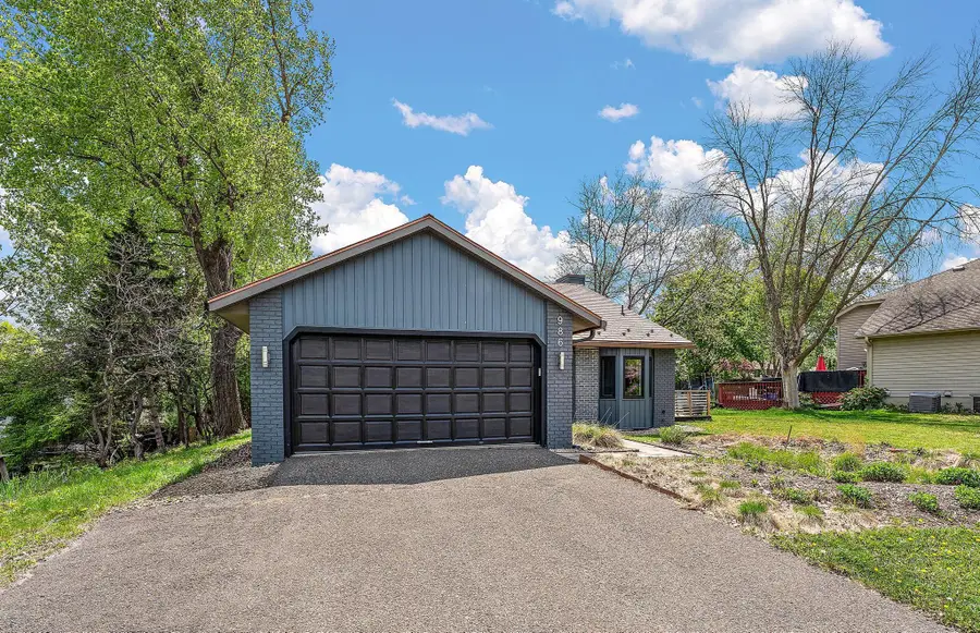 986 Demont Avenue E, Saint Paul, MN 55109 - #3