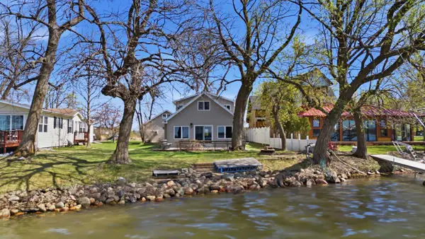 192 Shorewood Drive, Detroit Lakes, MN 56501