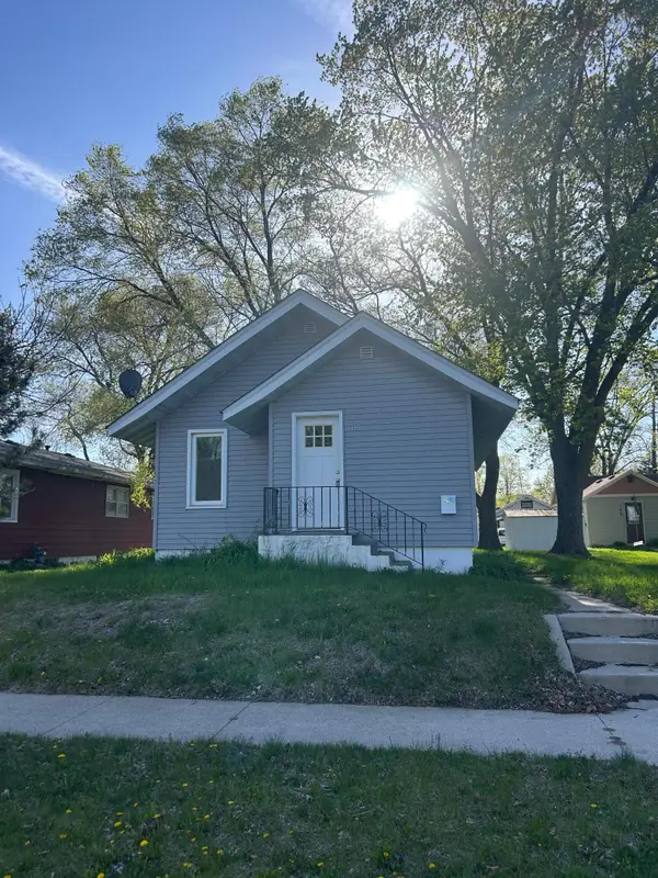 105 19th Avenue N, Saint Cloud, MN 56303