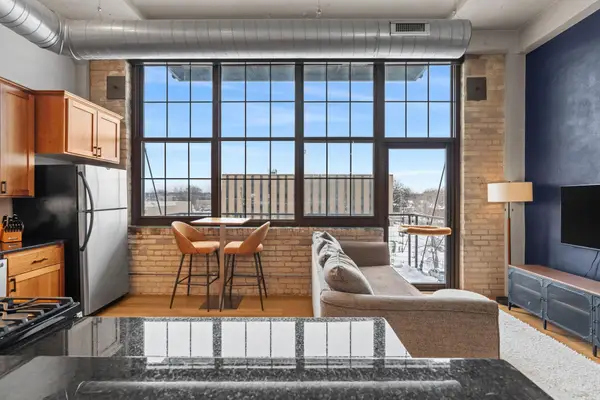 1901 E Hennepin Avenue #306, Minneapolis, MN 55413