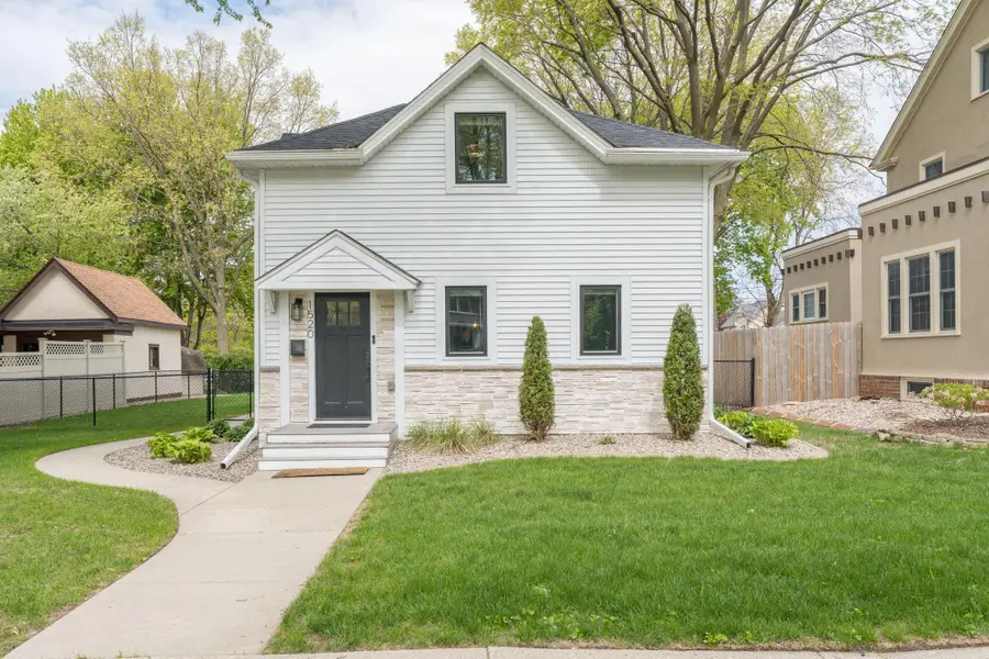 1520 N Broad Street, Mankato, MN 56001 - #2