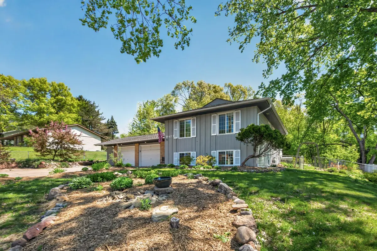 8423 Innsdale Avenue S, Cottage Grove, MN 55016 - #1